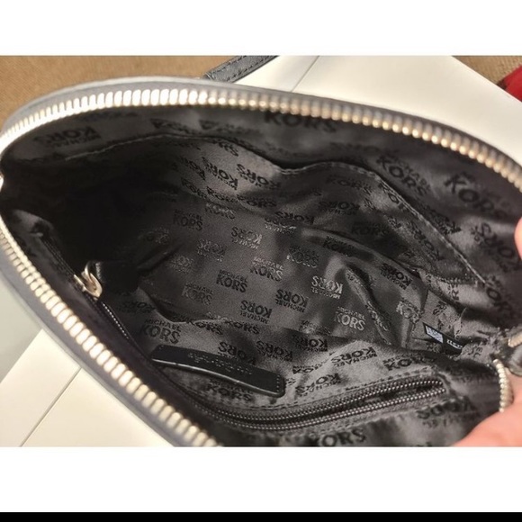Authentic Mk bag - Picture 4 of 4